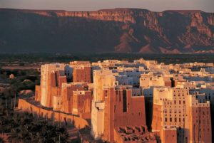 مدن أثرية عالمية مهددة بالإندثار ( شبام حضرموت – اليمن )