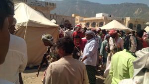 وحدات من الجيش والأمن تطوق تجمعات العناصر المسلحة أمام مبنى المحافظة في سقطرى! وبيان حازم للرئيس لانهاء دور مؤسسة خليفة المشبوه