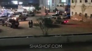 أبناء قبائل المهرة يسلمون ساحة العروض في الغيضة للقوات الأمنية + فيديو