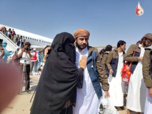 مؤكد.. إنتهاء عملية الإفراج عن 710 أسيراً، بينهم سعوديين يؤكدون عمليات العمق السعودي (صور)