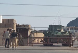 ورد الان.. اعتراض الوفد الدولي على ابواب بلحاف الغازية بشبوة اليمنية !! التفاصيل كاملة