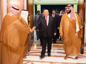 الرئيس اليمني هادي يصدم اللجنة السعودية  ويضطرها للذهاب الى محافظة ابين