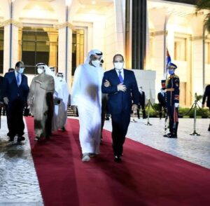 التقارب المصري التركي يدفع محمد بن زايد لزيارة مفاجئة لمصر! لماذا.؟