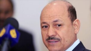تنفيذ الشق العسكري وتغيير في الدفاع والداخلية هل سيفلح الرئيس المحنك رشاد العليمي؟