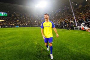 هل تكون مباراة رونالدو الأولى مع النصر أمام الطائي؟