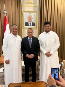 اخبار الان : احمد عبيد بن دغر يبشر اليمنيين بقي القليل ..!