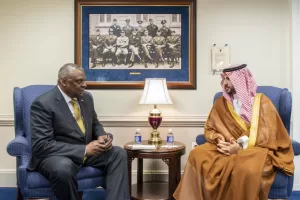 زيارة وزير الدفاع السعودي إلى واشنطن في ظل التصعيد الإقليمي: تعزيز التعاون الأمني والتحالف الاستراتيجي