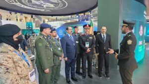 وزير الداخلية اليمني يشارك في معرض الدفاع العالمي في الرياض لتعزيز قدرات اليمن الدفاعية؟