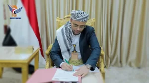 الرئاسة في صنعاء تصدر قرارا بتصنيف الولايات المتحدة وبريطانيا دولتين معاديتين لليمن