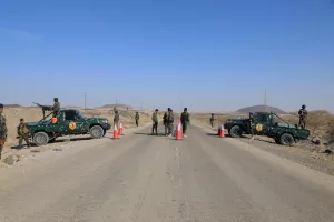 أخبار اليمن: من قلب صنعاء مستشار بارز يكتب بجرأه “منع فتح الطرق بين المحافظات فساد في الارض”