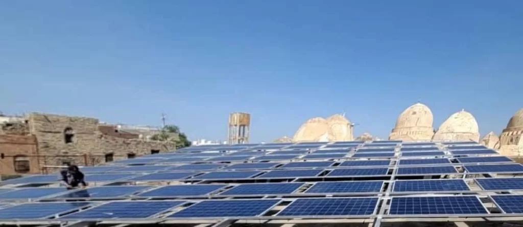 أخبار اليمن اليوم - ابناء تعز يعتنون بمسجدهم التاريخي المميز "جامع المظفر" الذي شيدته الدولة الرسولية
