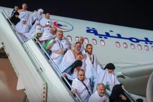 أمطار غزيرة في صنعاء تُحول رحلة حج يمنية إلى جيبوتي!