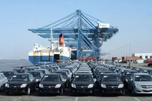 السعودية تتيح للمواطنين استيراد سياراتهم بأنفسهم.. خطوة جديدة نحو التسهيلات الجمركية