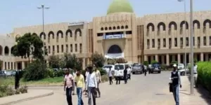 هيئة التدريس في عدن ولحج وأبين وشبوة تهدد بالتصعيد: مطالب بإعادة الرواتب وهيكلتها