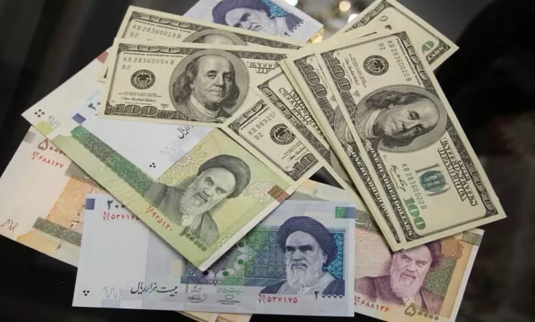 الريال الإيراني ينزلق نحو الهاوية: أسباب ونتائج كارثية