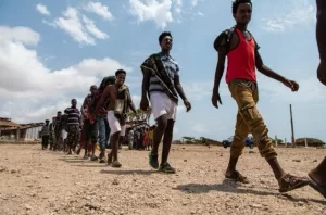 نداء عاجل: منظمة الهجرة الدولية تستغيث لإنقاذ آلاف المهاجرين العالقين في اليمن
