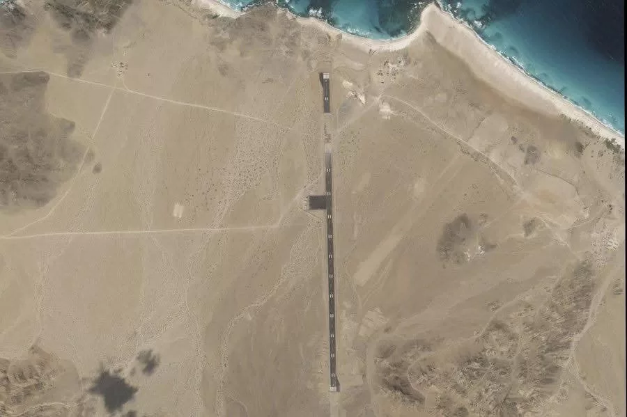 اليمن، عبد الكوري، إيكاو، مطار، بناء، صور الأقمار الصناعية، صراع، سياسة، أبعاد إقليمية، قوانين دولية، شفافية.
