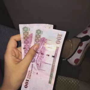 تسهيلات جديدة لصرف الرواتب في عدن والمهرة عبر بنك البسيري