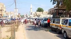 احتجاجات سائقي سيارات الأجرة في عدن ضد الجبايات غير القانونية
