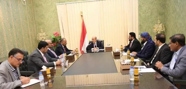 رئيس المجلس الانتقالي: بنك عدن المركزي يواجه صعوبات جمة بسبب حظر تصدير النفط