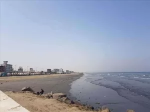 أنباء عدن – مصرع أربعة أفراد من عائلة واحدة غرقًا على ساحل أبين في عدن