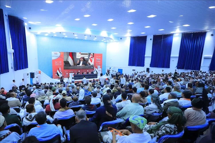 لقاء تشاوري موسع لمجالس المقاومة الشعبية في تعز