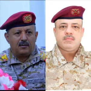 اخبار المناطق – قائد اللواء 39 مدرع يقدم تعازيه للواء الركن صالح الجعيملاني بوفاة والدته
