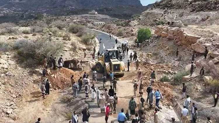 محافظة الضالع تقر فتح الطريق إلى صنعاء لدواعٍ إنسانية وتجارية