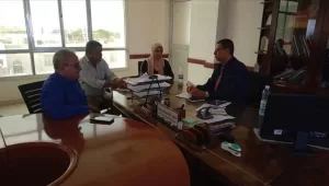 اخبار المناطق – مدير عام صحة لحج يجتمع مع منظمة الصليب الأحمر الدولي ويتباحث بشأن ع
