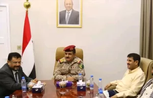 اخبار عدن – اجتماع وزير الدفاع مع محافظ محافظة ريمة في عدن