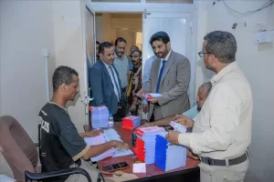 اخبار عدن – نائب وزير النقل يقوم بجولة تفقدية في الهيئة السنةة لتنظيم النقل البري