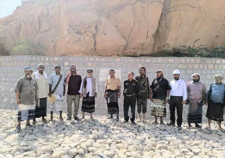 بحضور مدير عام فرع مشروع الاشغال ومدير عام حبان تسليم عدد من المشاريع الزراعية بوادي حبان