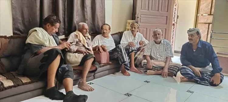 رئيس انتقالي ميفعة يطمئن على صحة البرلماني محمد ناصر باقادر بعد عودته من العاصمة عدن