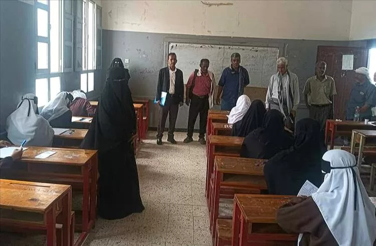وفد وزاري يتفقد سير الاختبارات النهائية في مركز ثانوية الفقيد بالليل الرهوي بنين وباتيس بنات