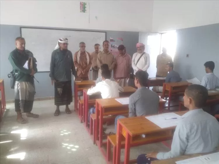 نائب رئيس اللجنة الفرعية للاختبارات في لحج يتفقد سير الاختبارات في حبيل جبر
