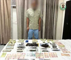 اليمن اليوم اخبار عدن – ضبط مروّج مخدرات في أحد فنادق المنصورة بعد عملية أمنية نوعية