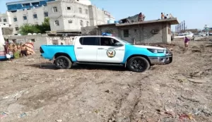 اليمن اليوم اخبار عدن – عودة النظام الحاكم إلى ساحل صيرة: حملة لإزالة المخالفات تشهد دخول أول دورية شرطة منذ