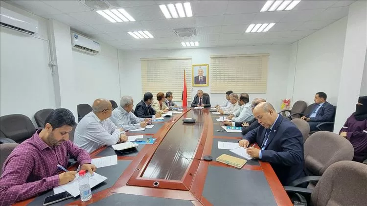 وزير الصناعة يدشن الاجتماع الأول لأعمال اللجنة الوطنية لتنظيم سلامة الغذاء
