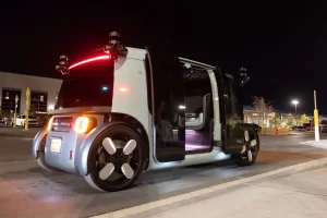 تتذكر مشكلات Zoox المملوكة لـ Amazon بعد تحطم Robotaxi