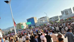 تظاهرات حاشدة في ساحة العروض بعدن السبت للمدعاة بتحسين الخدمات والمعيشة