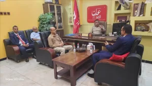 عدن اليوم – فريق من بنك الشرق اليمني يزور مؤسسة عدن الغد ويلتقي بالإدارة الإعلامية بها