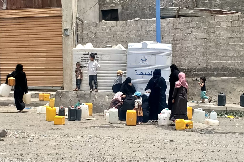 شح المياه يعصف بتعز اليمنية وينشر الأوبئة والأمراض
