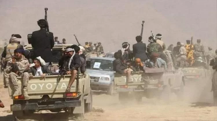 الحوثيون يدفعون بتعزيزات عسكرية إلى مأرب