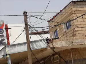 اخبار المناطق – سكان الحديدة وإب يعبرون عن استيائهم من انقطاع الكهرباء وارتفاع التعريفات