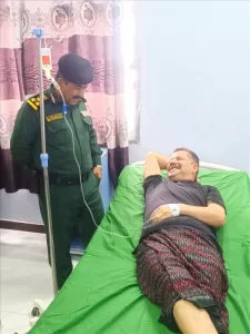 اخبار المناطق – مدير عام شرطة شبوة يزور قائد محور عتق للاطمئنان على صحته