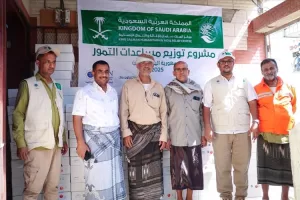 اخبار المناطق – مركز الملك سلمان للإغاثة يبدأ مشروع توزيع مساعدات التمور لعام 2025 في المحافظة
