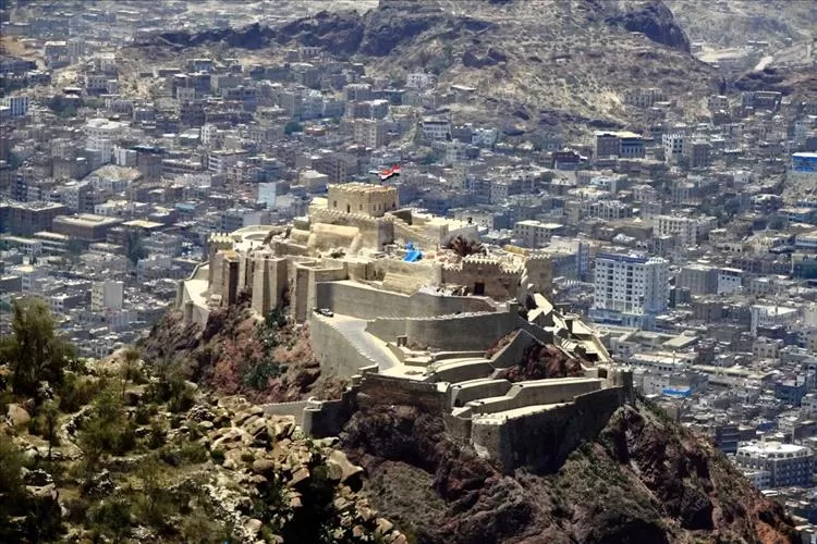 مقتل امرأة برصاص قناص حوثي غربي تعز