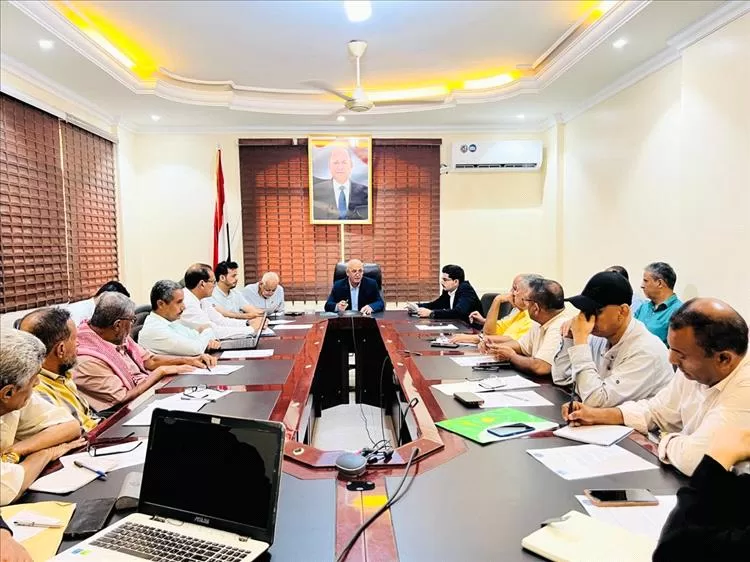 الشرجبي يفتتح اجتماعاً تشاورياً لتحديث النسخة الثالثة من المساهمات المحددة وطنيا