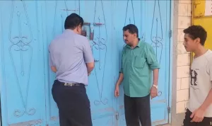 اخبار عدن – مدير عام المنصورة يؤكد على ضرورة مواصلة رصد المحلات التجارية المخالفة في المديرية