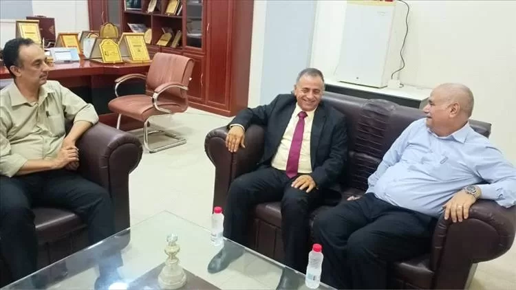 مدير عام مكتب الصحة يلتقي رئيس جامعة عدن ويؤكد أهمية التعاون المشترك